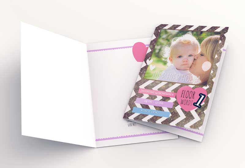 Girly uitnodigings met foto en gouden zigzagpatroon